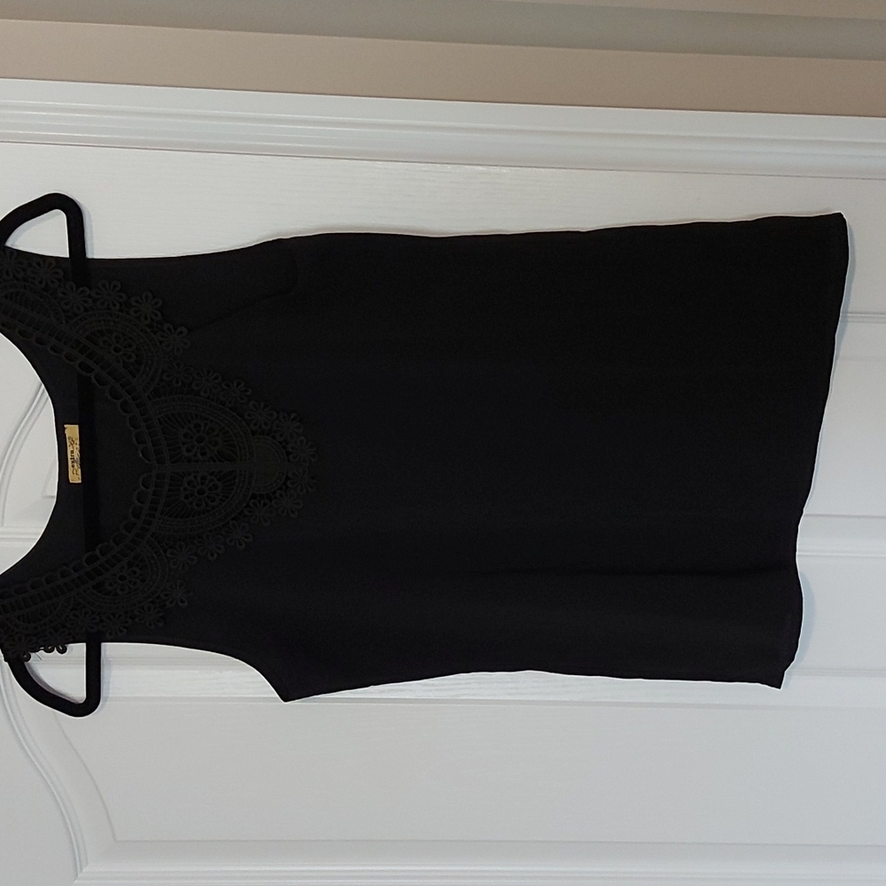 Sleeveless blouse